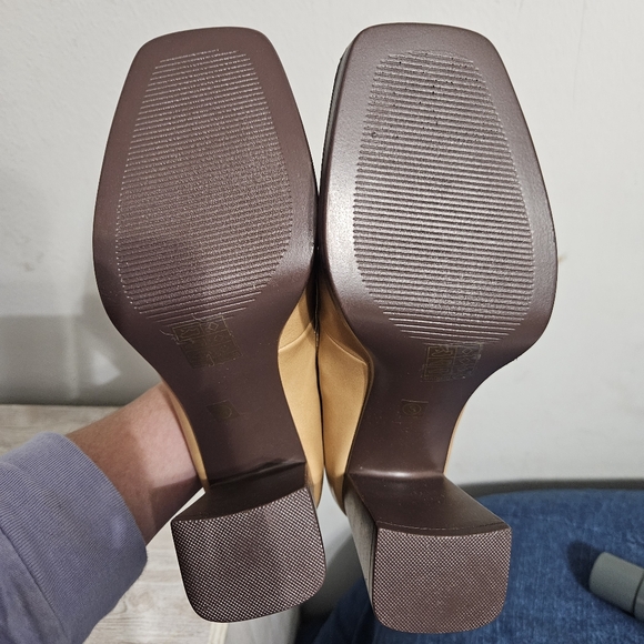 JOURNEE COLLECTION SIZE 8 EZZEY PUMP - Picture 8 of 12